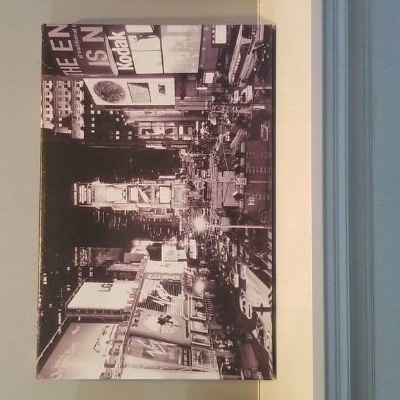 Cityscape print on canvas/vinyl - Picture 1 of 2